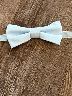 Men’s Light Blue Bow Tie -